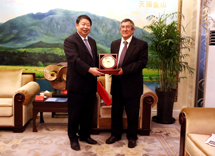 陈景河会见秘鲁驻华大使胡安?卡洛斯?卡普纳伊