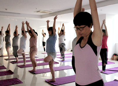 ；；；づ惫ど硇目到 AG真人娱乐矿业工会推出瑜伽培训