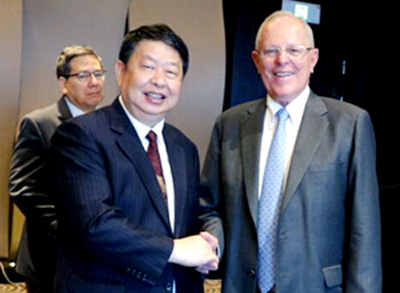 陈景河与秘鲁总统库琴斯基举行谈判