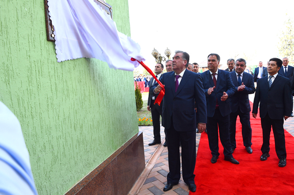 塔吉克斯坦总统拉赫蒙高度评价AG真人娱乐矿业