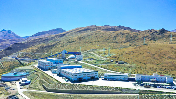 巨龙铜业通过ISO四标一体治理系统认证