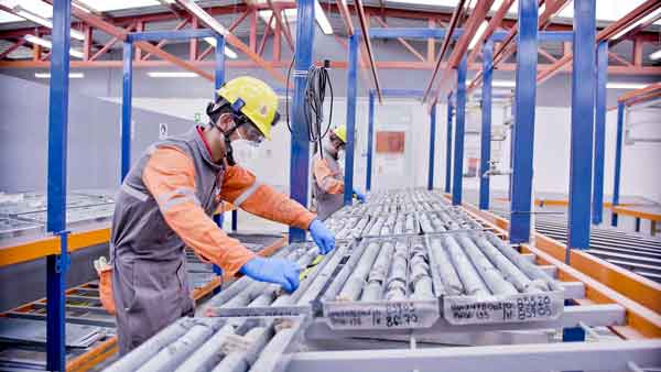 AG真人娱乐矿业举行防控变异新冠病毒专题讲座