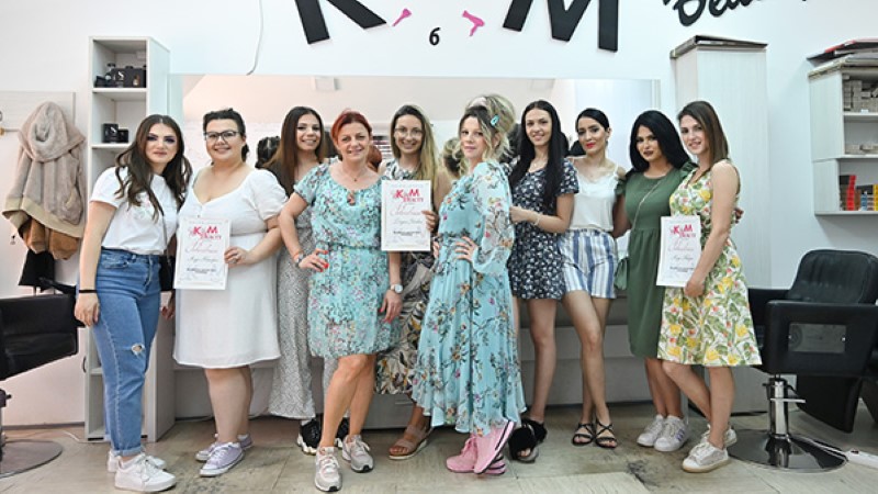 塞AG真人娱乐支持社区女性提升就业手艺