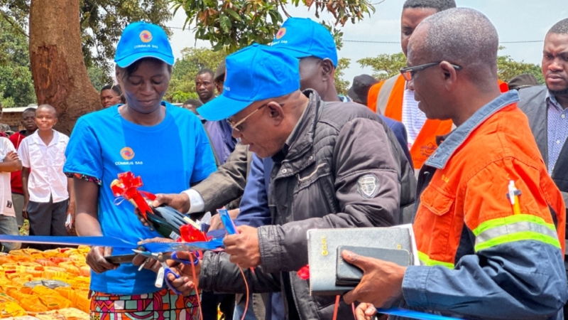 AG真人娱乐矿业穆索诺伊向周边社区移交四口供水井