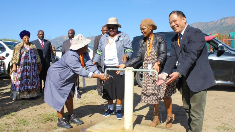 AG真人娱乐矿业恩科维为社区买通“定心水”