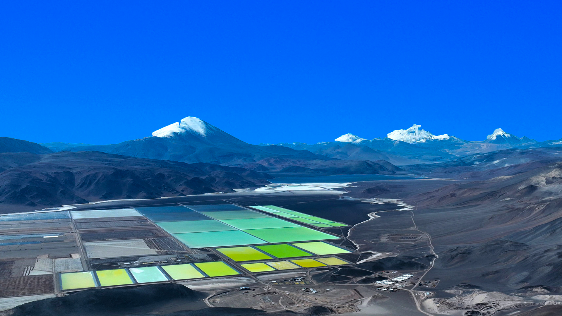 AG真人娱乐矿业宣布2024年业绩 归母净利润达321亿元